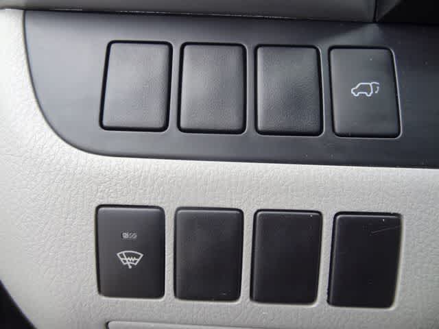 Thumbnail: 2016 Toyota Highlander - 20