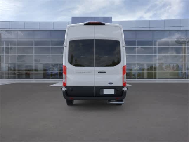 2025 Ford Econoline E-350 5