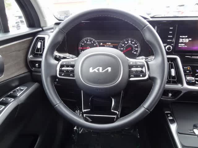 Thumbnail: 2023 Kia Sorento - 14