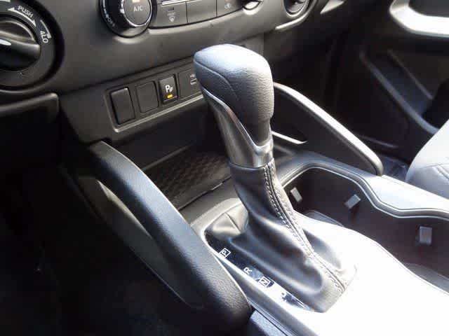 Thumbnail: 2024 Nissan Frontier - 31