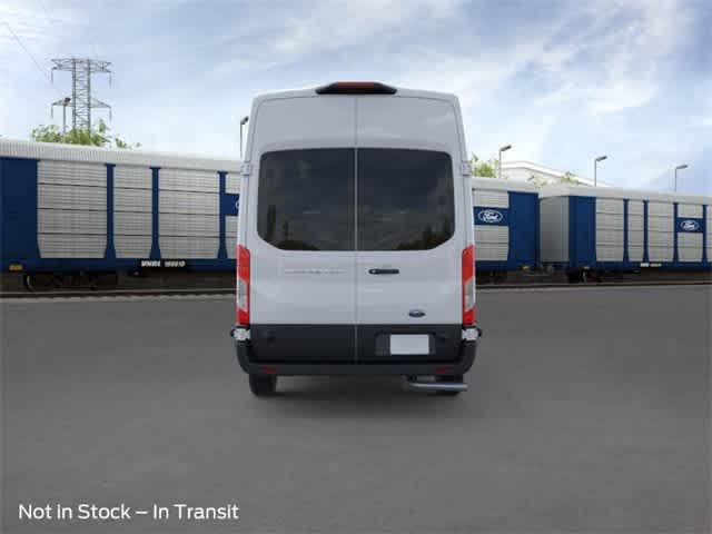2025 Ford Econoline E-350 5