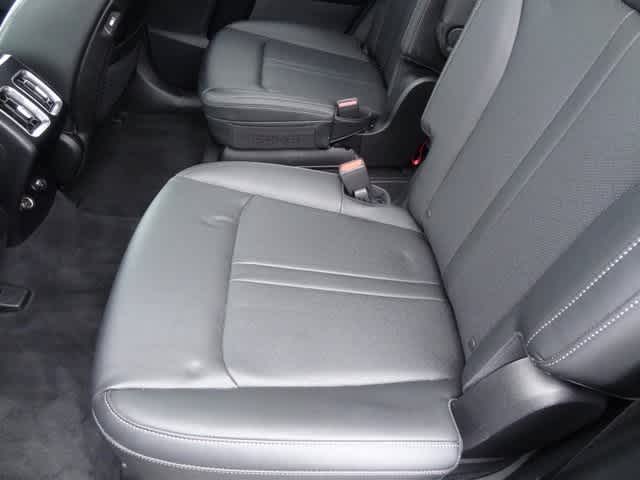 Thumbnail: 2023 Kia Sorento - 9