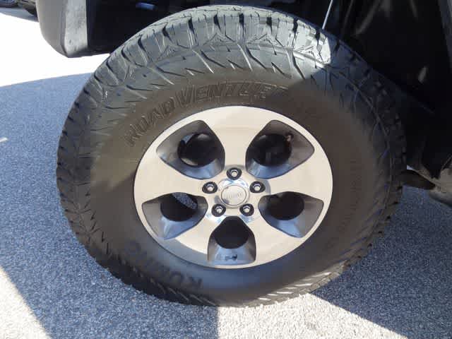 Thumbnail: 2017 Jeep Wrangler - 33