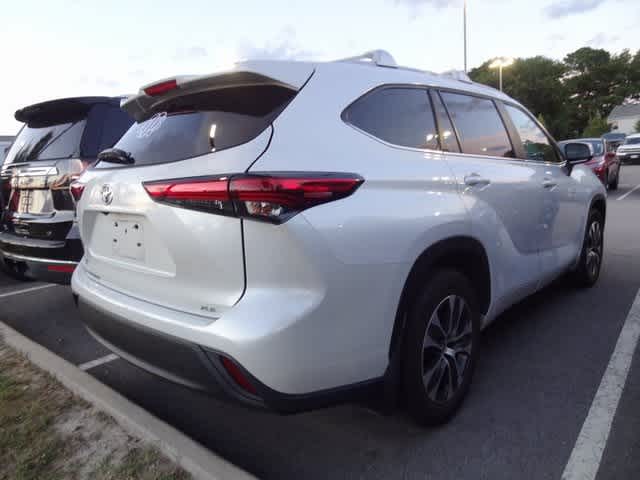 Thumbnail: 2023 Toyota Highlander - 4