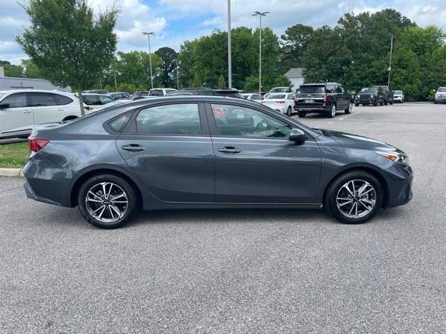 2023 Kia Forte LXS 5