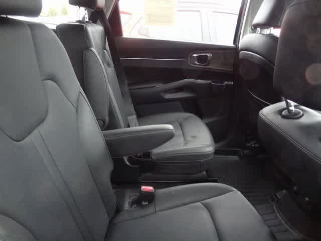 Thumbnail: 2023 Kia Sorento - 12