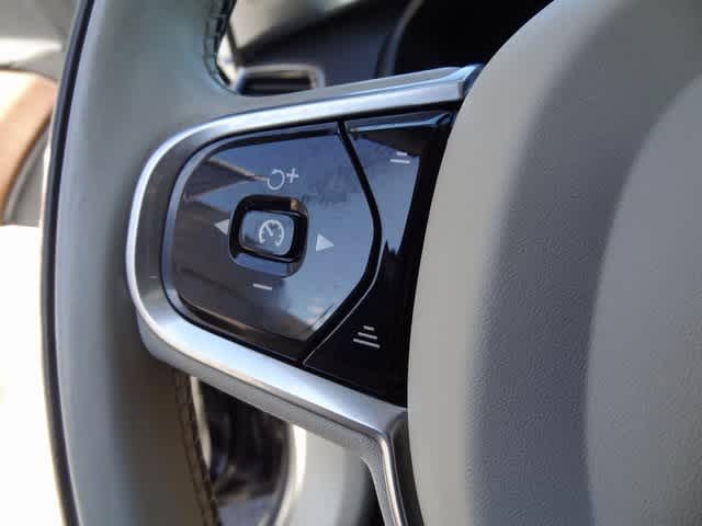 Thumbnail: 2016 Volvo XC90 - 20