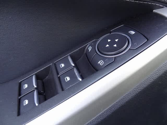 Thumbnail: 2022 Ford Explorer - 17