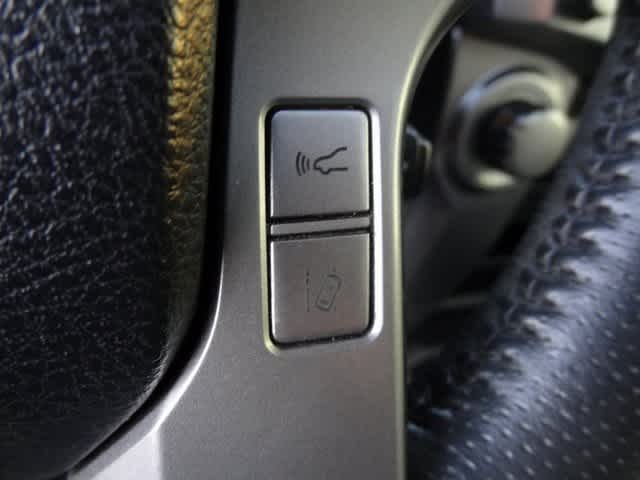 Thumbnail: 2020 Toyota 4Runner - 19