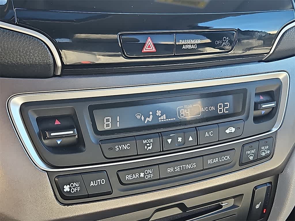 Thumbnail: 2019 Honda Pilot - 13