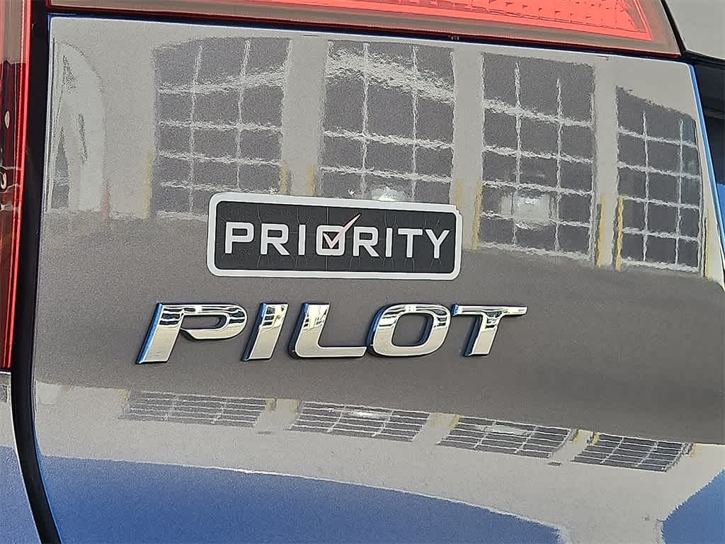 Thumbnail: 2017 Honda Pilot - 30