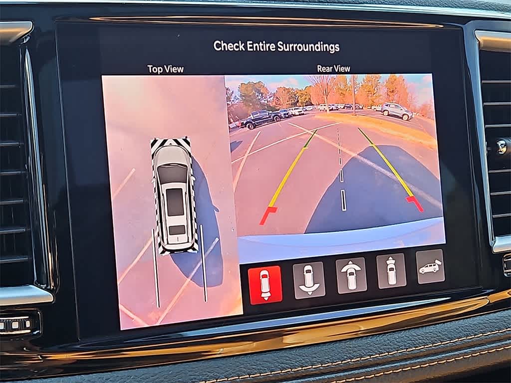 Thumbnail: 2023 Chrysler Pacifica - 18