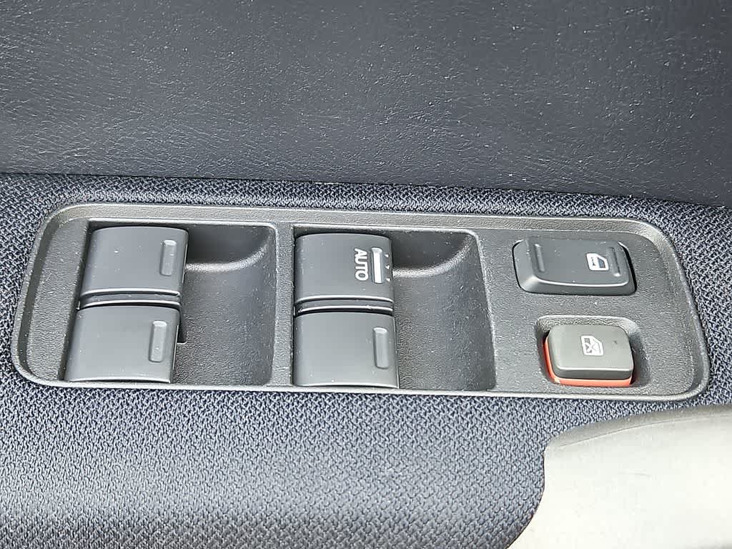 Thumbnail: 2010 Honda CR-V - 25