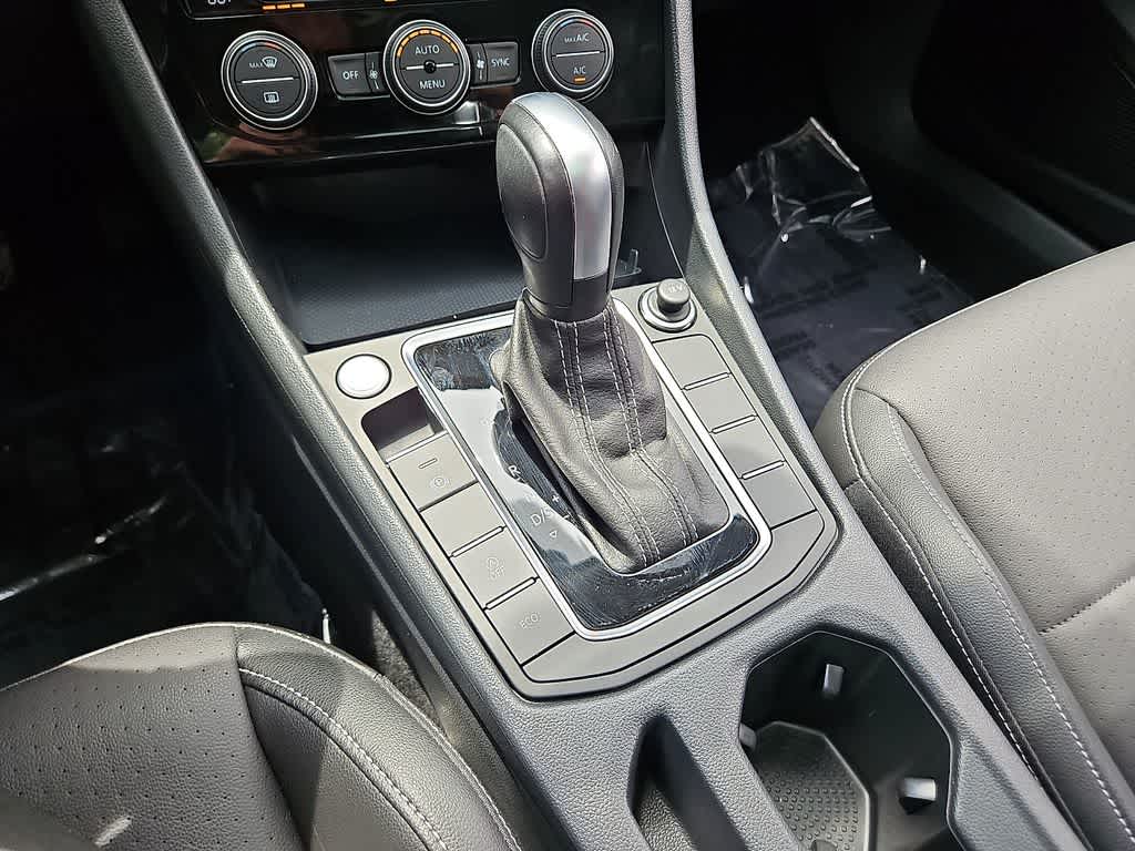 Thumbnail: 2021 Volkswagen Jetta - 16
