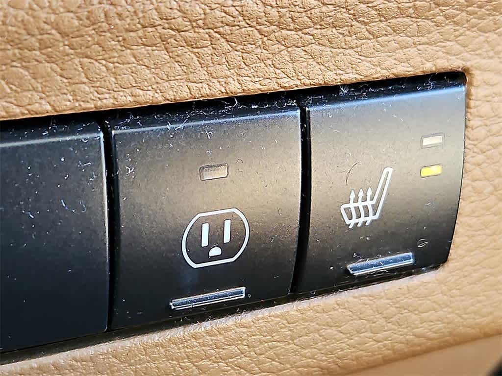 Thumbnail: 2013 Jeep Wrangler - 21