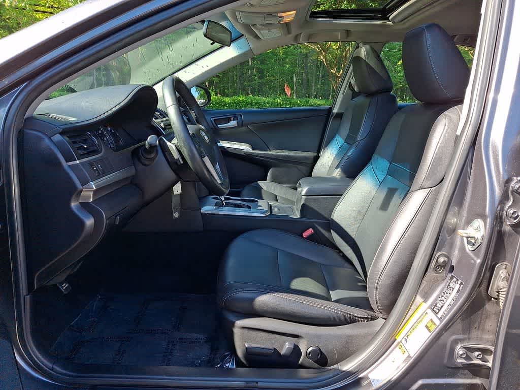 Thumbnail: 2014 Toyota Camry - 12