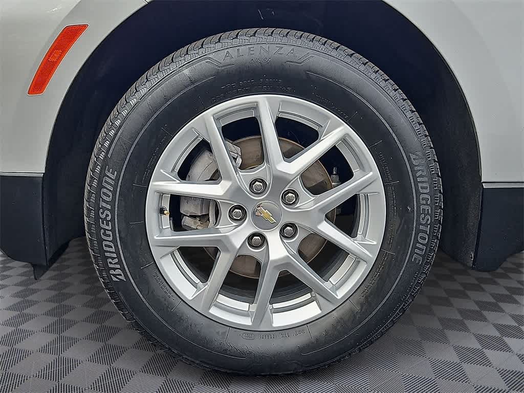 Thumbnail: 2022 Chevrolet Equinox - 6