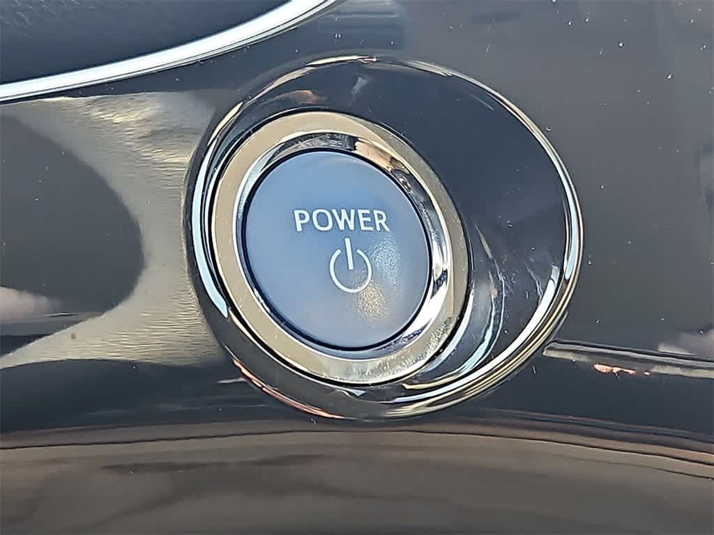 Thumbnail: 2022 Toyota Prius - 20