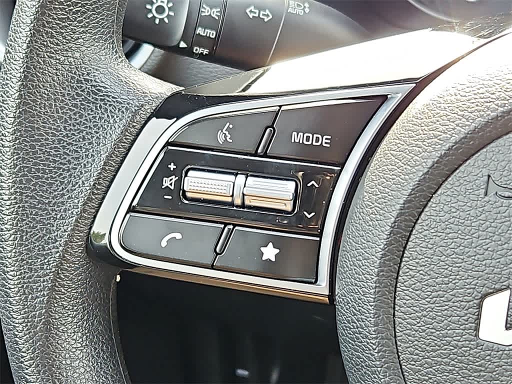 Thumbnail: 2024 Kia Forte - 18