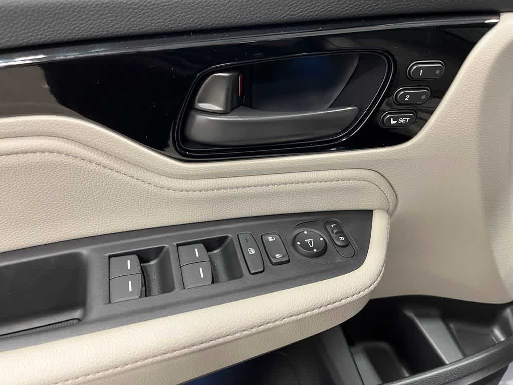 Thumbnail: 2026 Honda Odyssey - 13