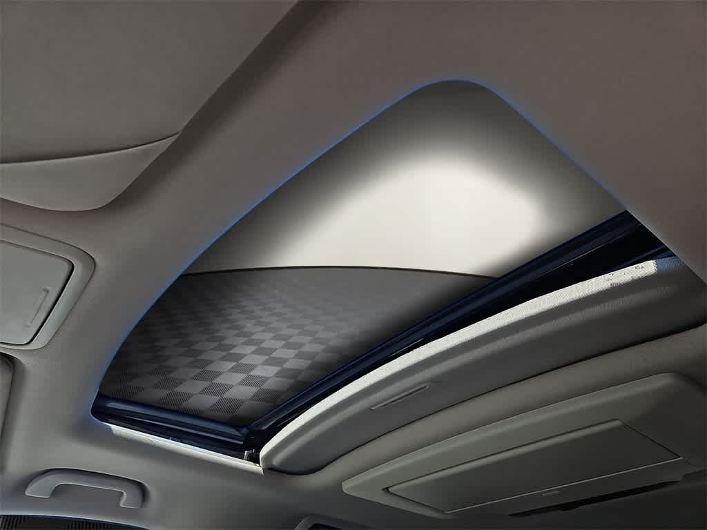 Thumbnail: 2012 Honda Odyssey - 8