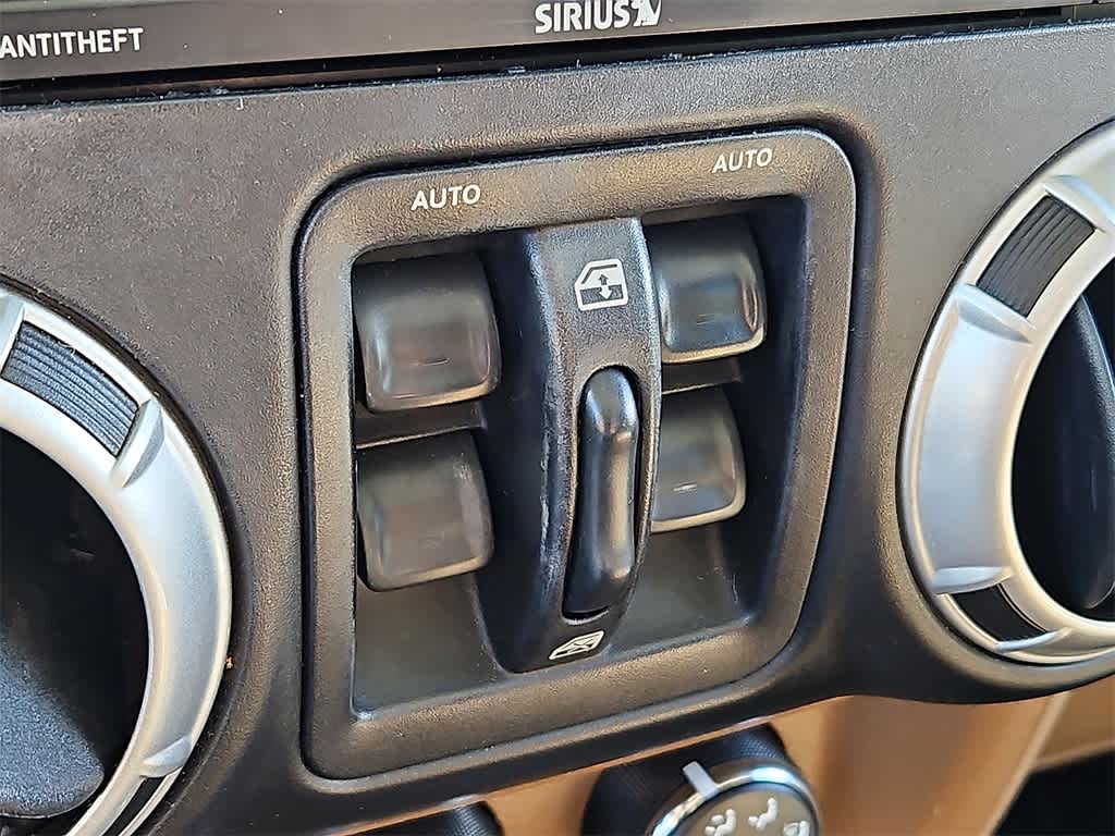 Thumbnail: 2013 Jeep Wrangler - 23