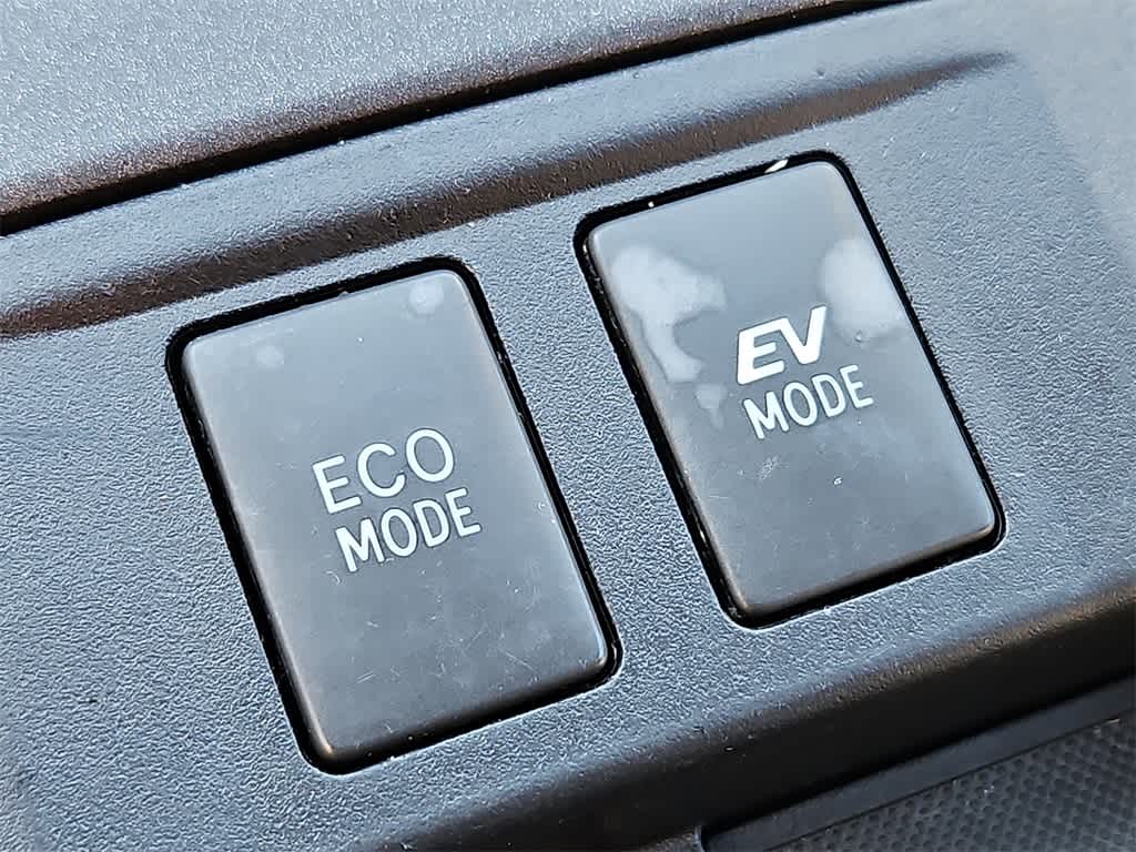 Thumbnail: 2016 Toyota Camry - 20