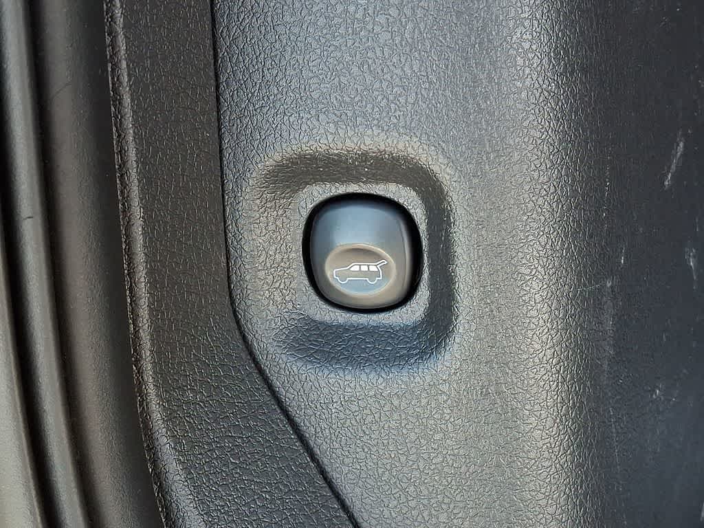 Thumbnail: 2011 Ford Flex - 30