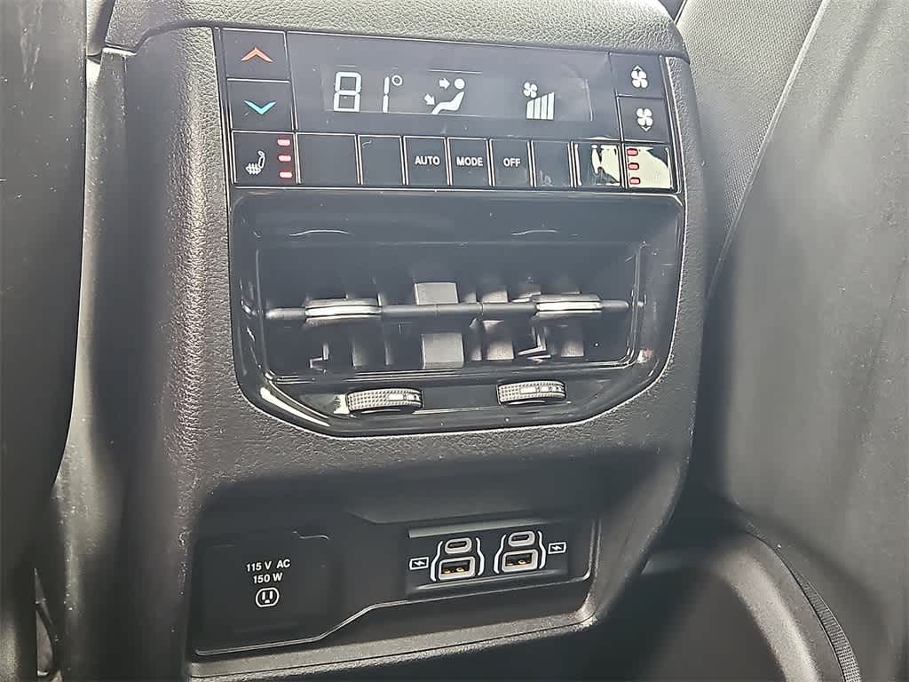 Thumbnail: 2022 Jeep Grand Cherokee - 11