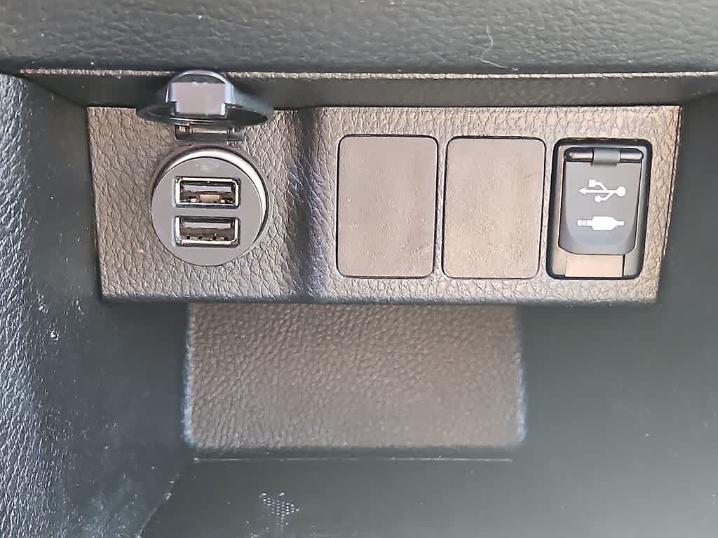 Thumbnail: 2015 Toyota Corolla - 22