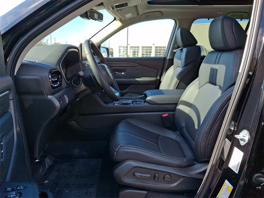 Thumbnail: 2026 Honda Pilot - 10