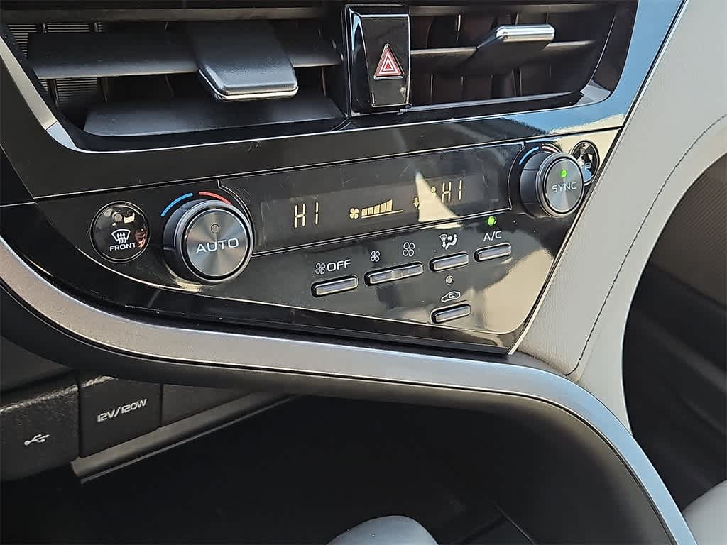 Thumbnail: 2022 Toyota Camry - 14