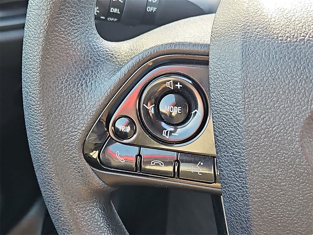 Thumbnail: 2022 Toyota Prius - 18