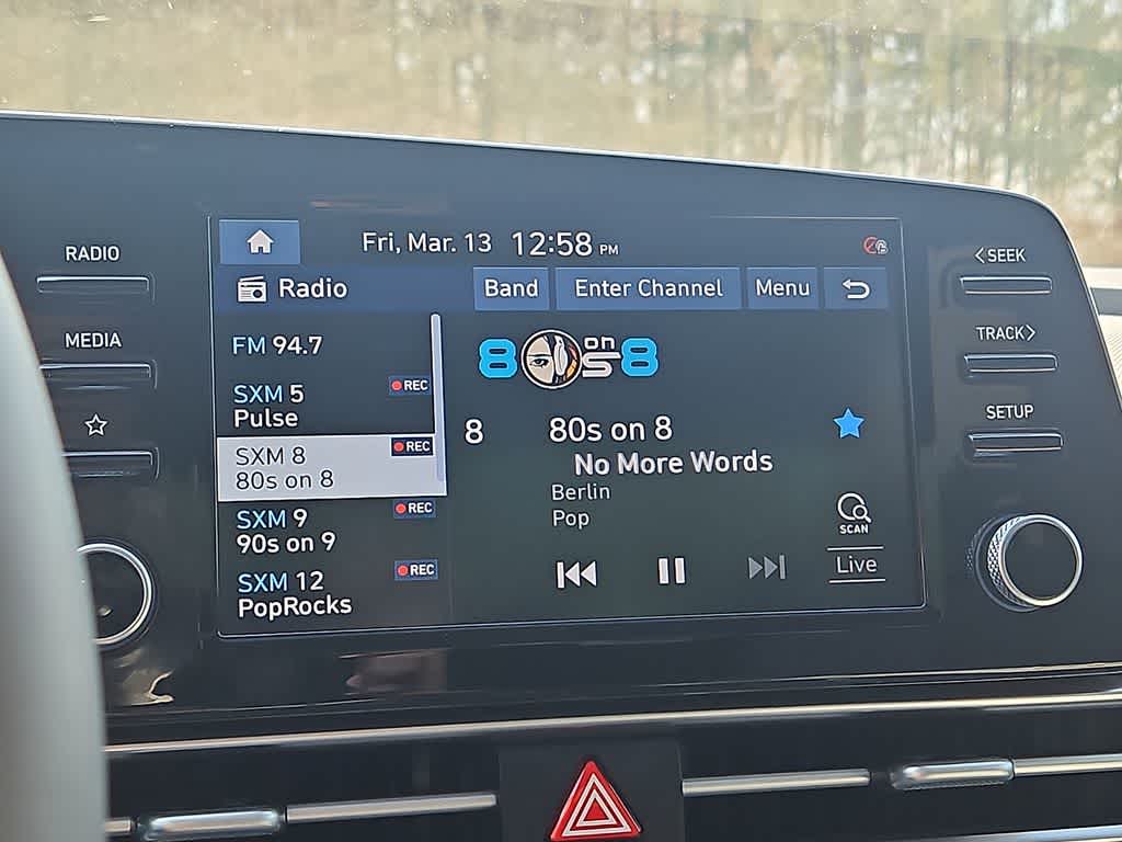 Thumbnail: 2022 Hyundai Elantra - 17