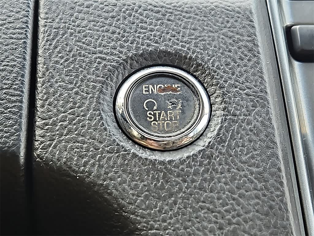 Thumbnail: 2011 Ford Taurus - 20