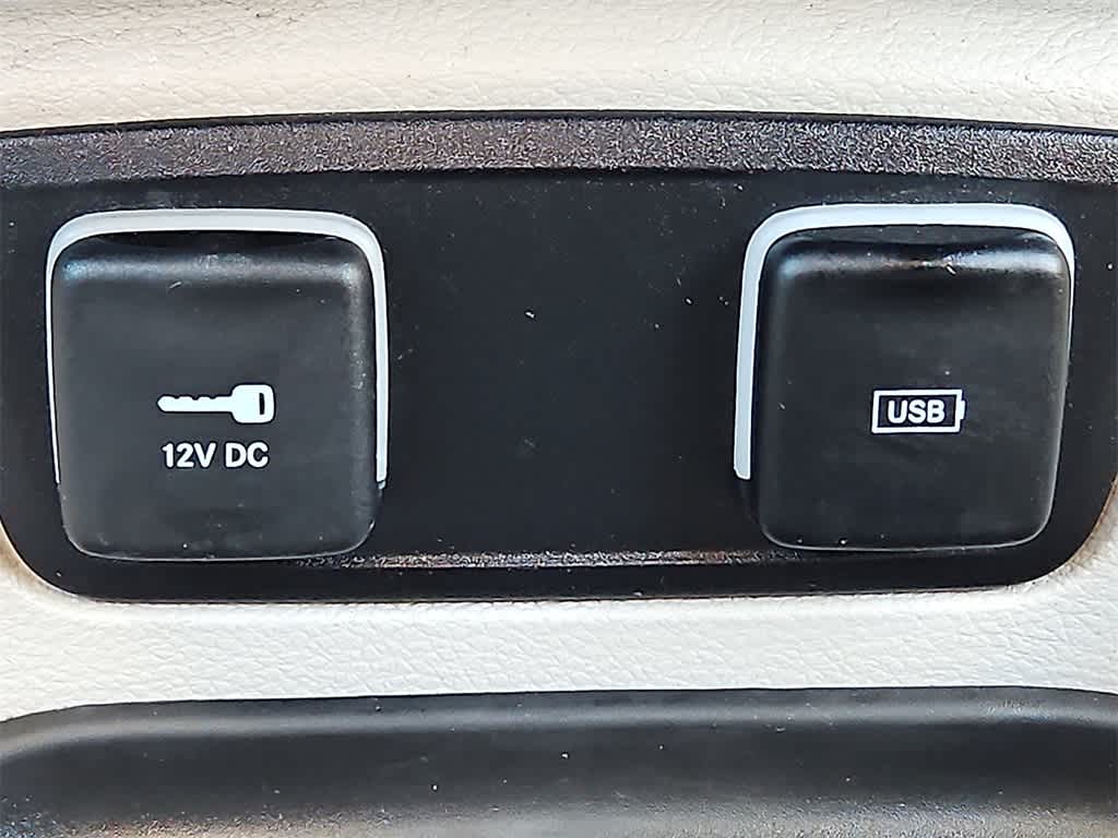 Thumbnail: 2019 Chrysler Pacifica - 22