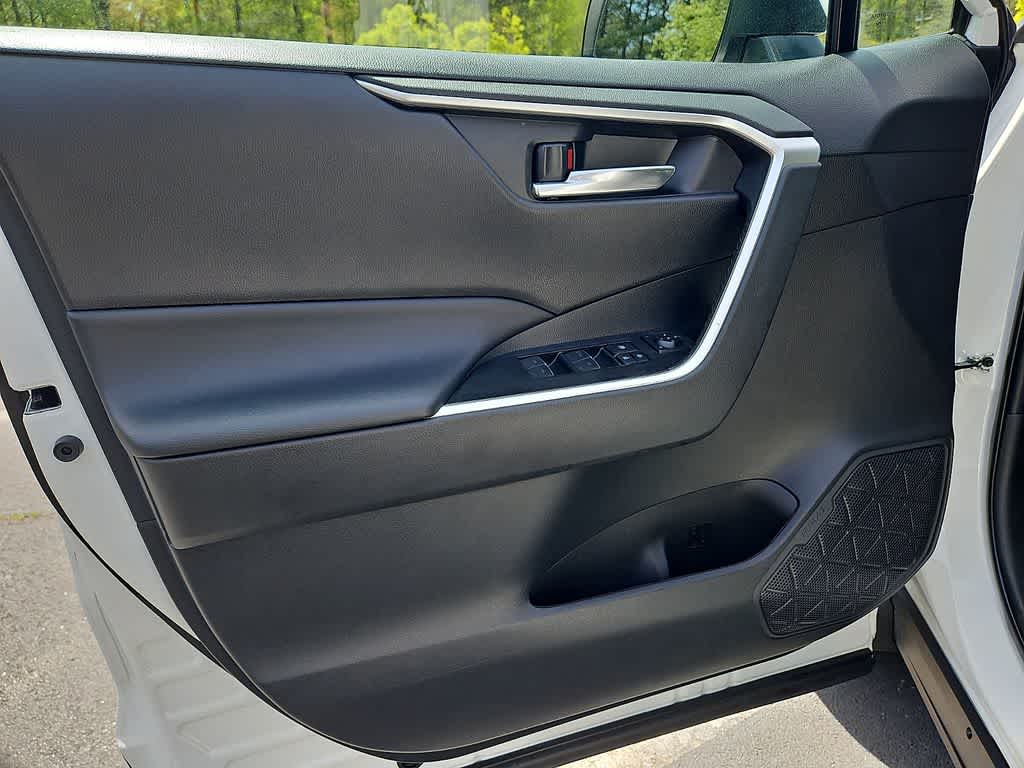 Thumbnail: 2024 Toyota RAV4 - 13