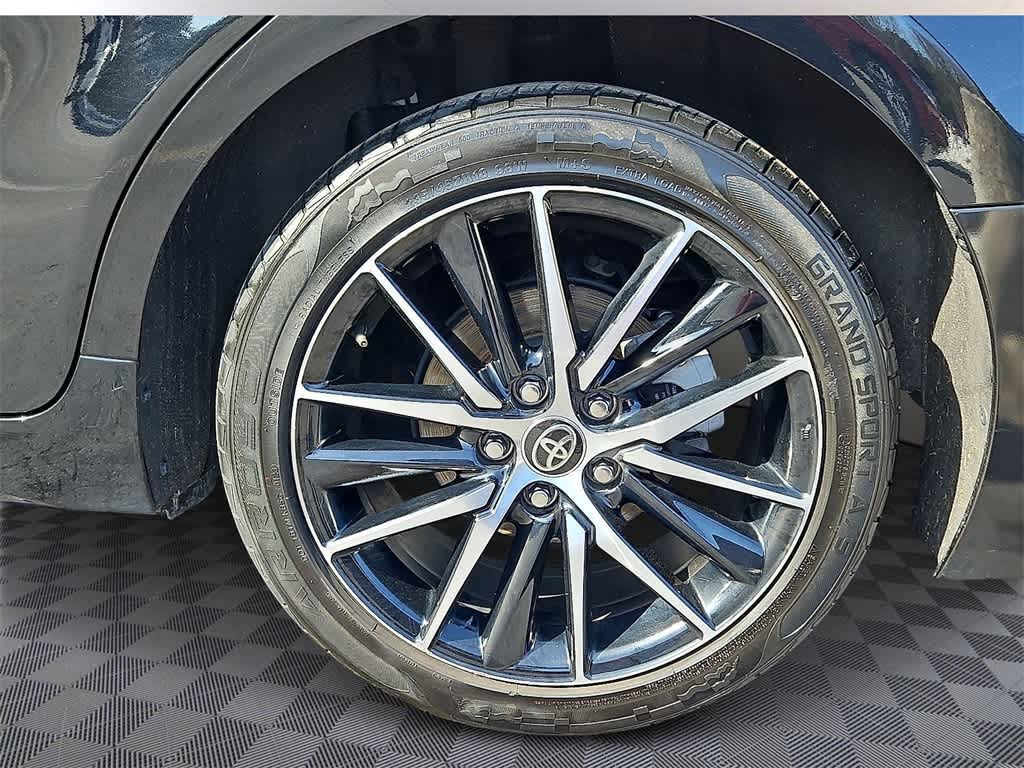 Thumbnail: 2022 Toyota Camry - 6