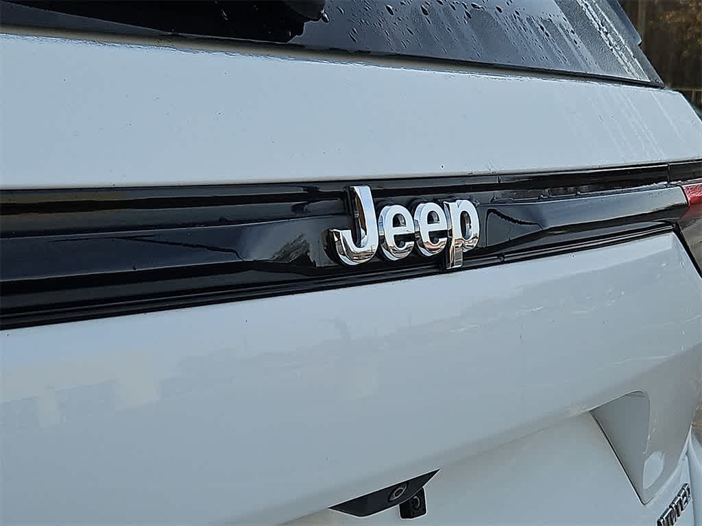 Thumbnail: 2022 Jeep Grand Cherokee - 30