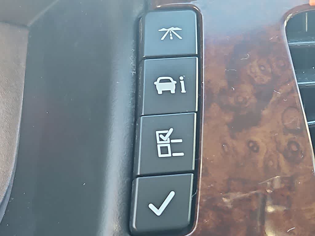 Thumbnail: 2011 Chevrolet Impala - 23