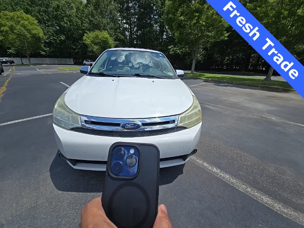 Thumbnail: 2010 Ford Focus - 1