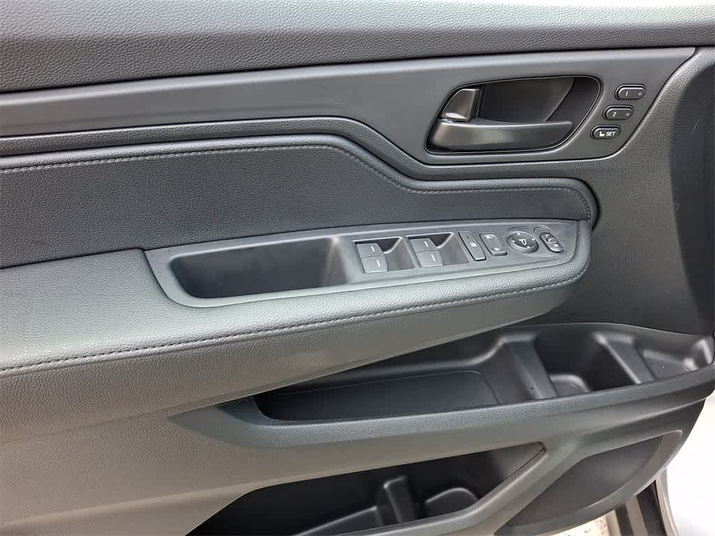 Thumbnail: 2026 Honda Odyssey - 10