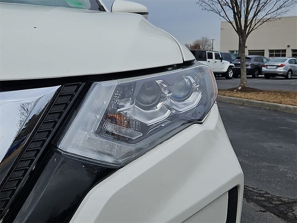 Thumbnail: 2020 Nissan Rogue - 9