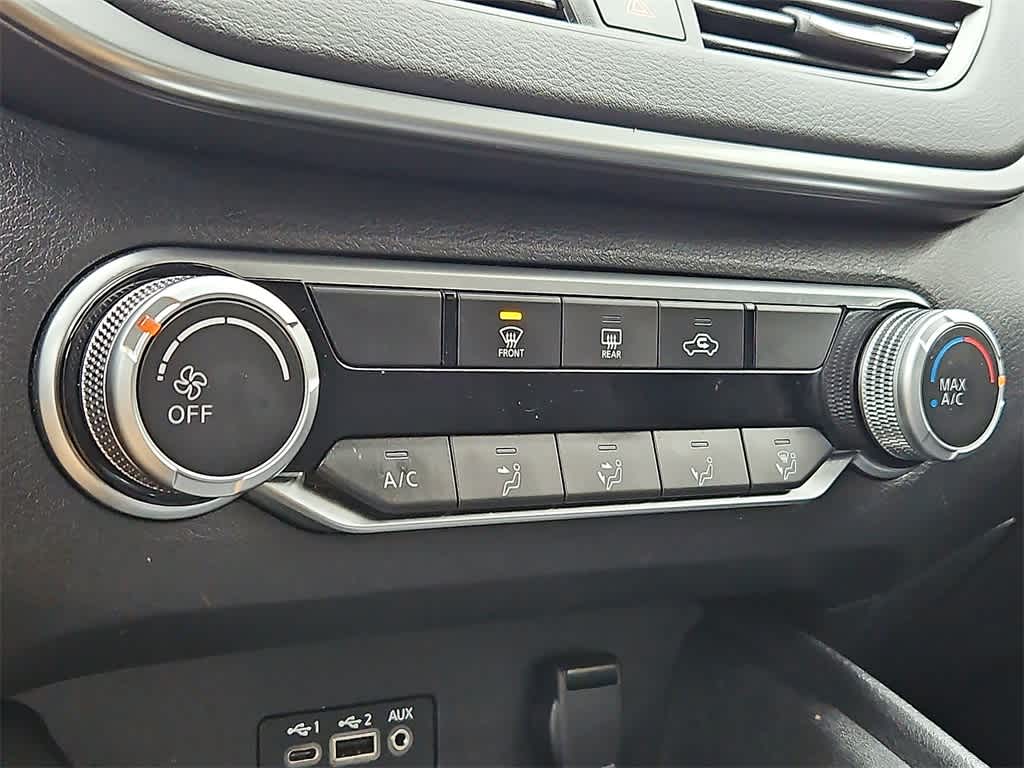 Thumbnail: 2022 Nissan Altima - 15