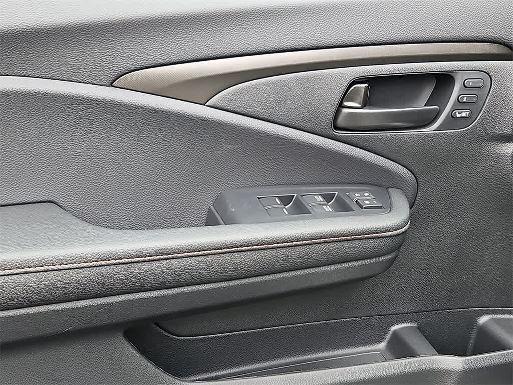 Thumbnail: 2026 Honda Ridgeline - 8