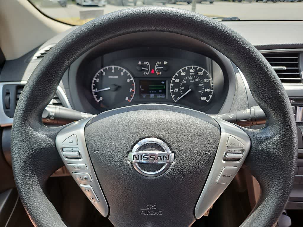 Thumbnail: 2016 Nissan Sentra - 17
