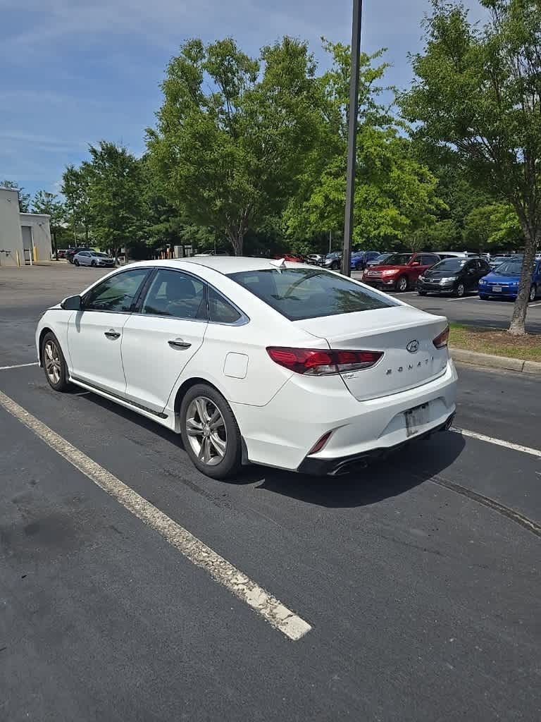 Thumbnail: 2019 Hyundai Sonata - 4