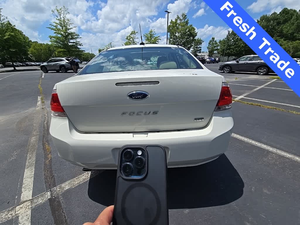 Thumbnail: 2010 Ford Focus - 5