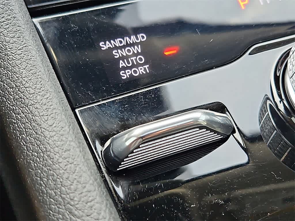 Thumbnail: 2022 Jeep Grand Cherokee - 25