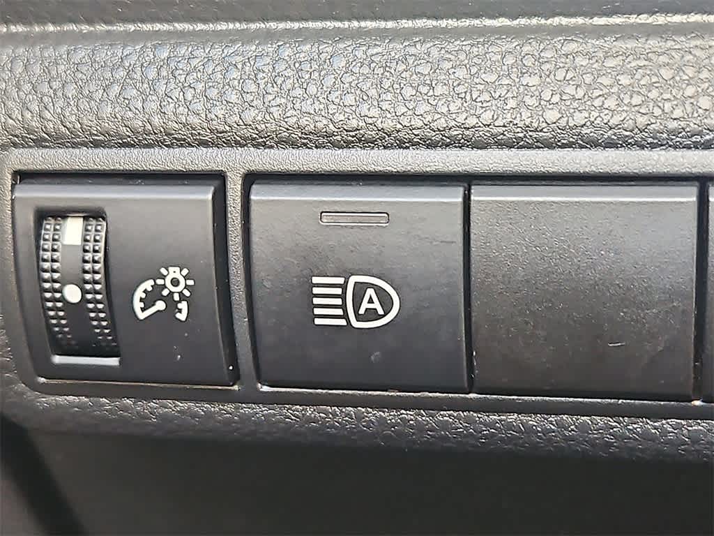 Thumbnail: 2022 Toyota Corolla - 19